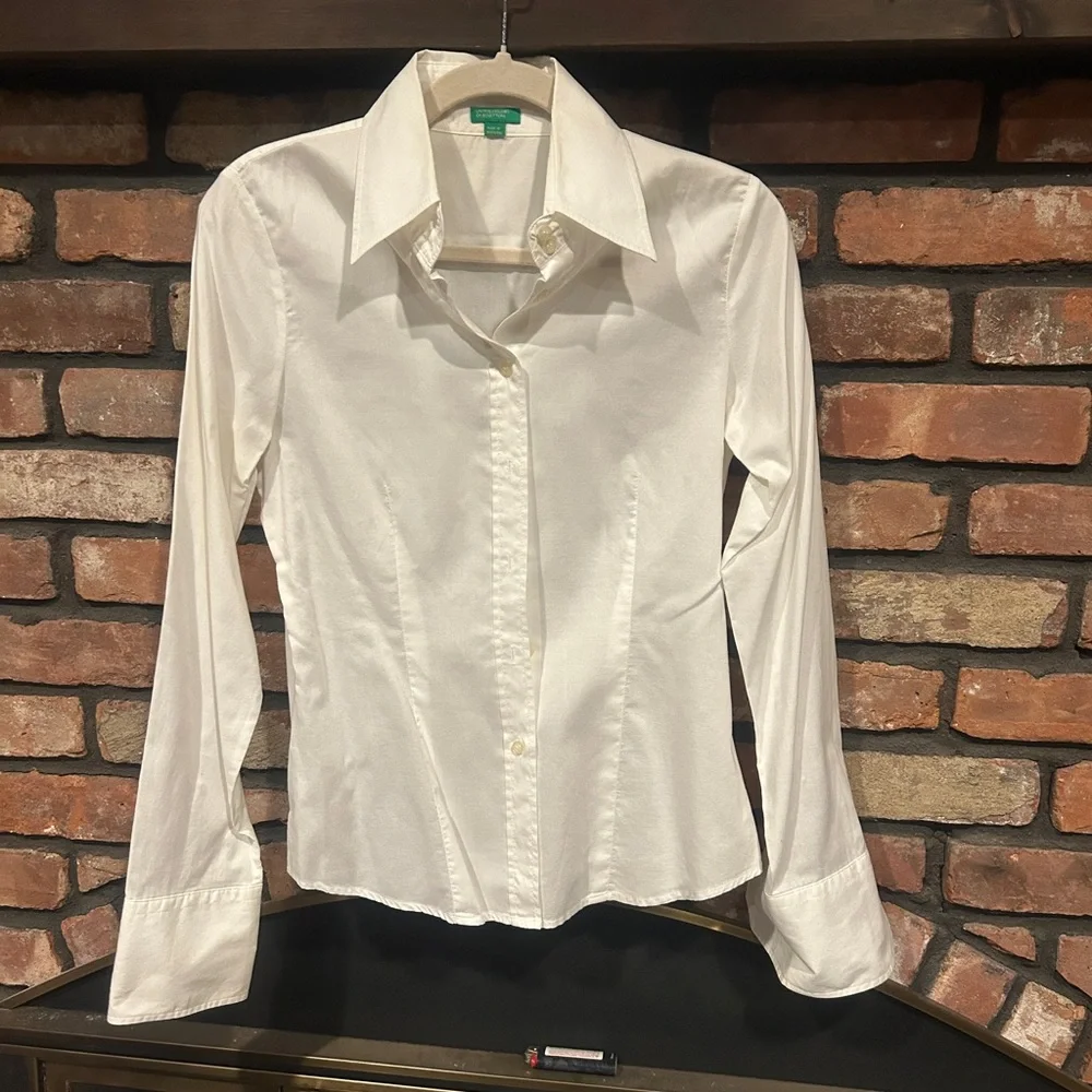 United Colors Of Benetton Classic White Button-Down Shirt - Picture 1 of 2